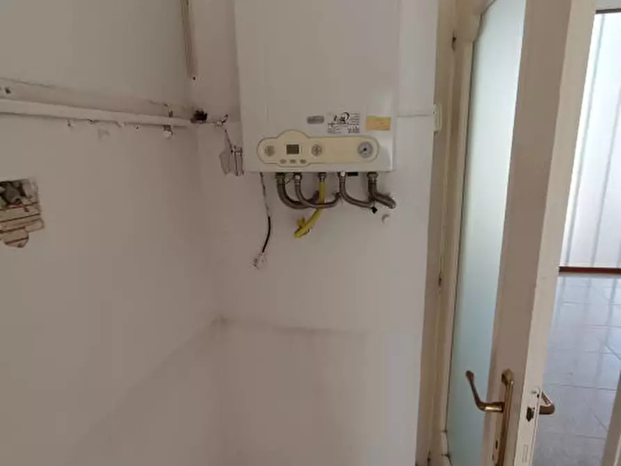 Immagine 7 di Appartamento in vendita  a Livorno