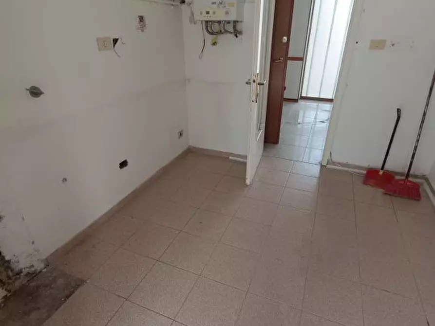 Immagine 6 di Appartamento in vendita  a Livorno