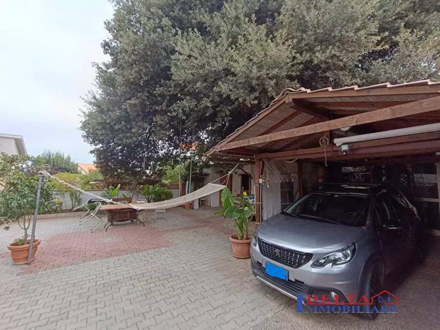 Immagine 5 di Villa in vendita  a Rosignano Marittimo