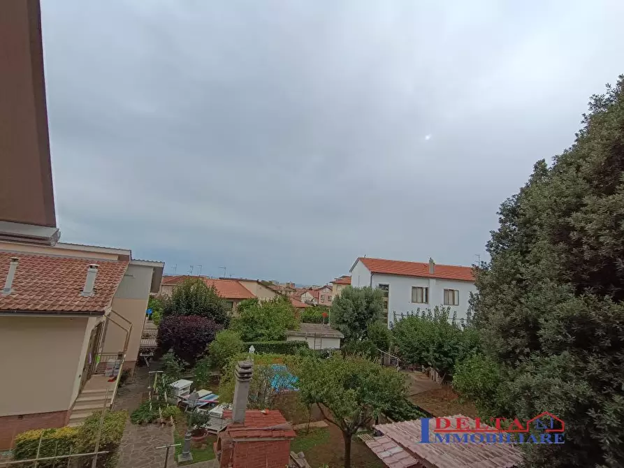 Immagine 6 di Villa in vendita  a Rosignano Marittimo