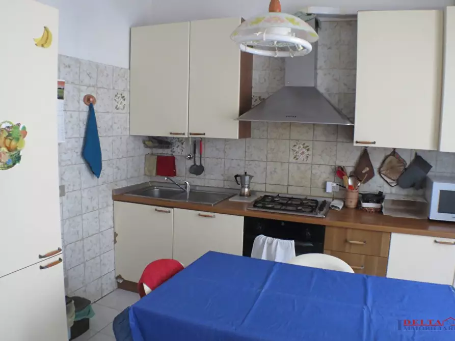 Immagine 7 di Villa in vendita  a Livorno