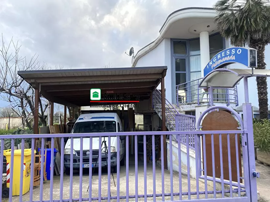 Immagine 2 di Attività artigianale in vendita  a Monsampolo Del Tronto