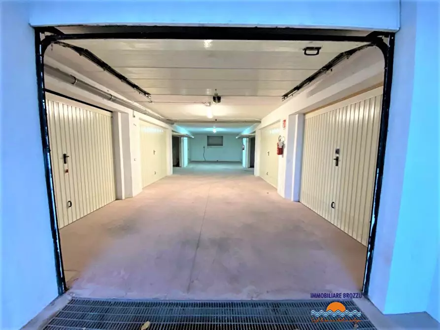 Immagine 2 di Garage in vendita  a Castelsardo