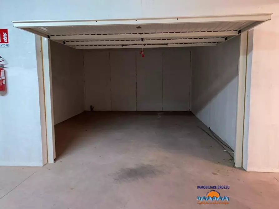Immagine 7 di Garage in vendita  a Castelsardo