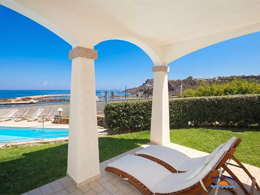 Immagine 6 di Villa in vendita  99 a Castelsardo