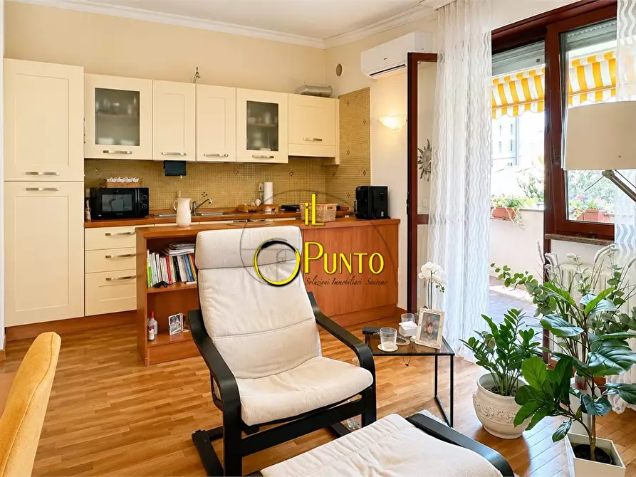 Immagine 10 di Appartamento in affitto  a San Remo