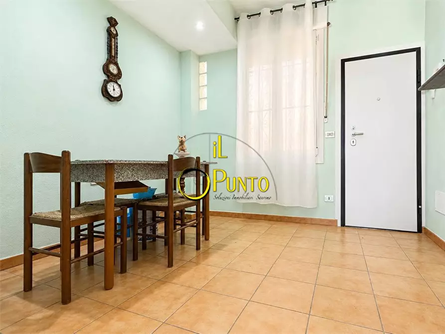 Immagine 3 di Appartamento in vendita  71 a San Remo