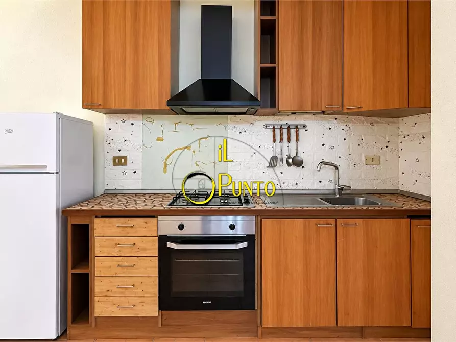 Immagine 10 di Appartamento in vendita  71 a San Remo