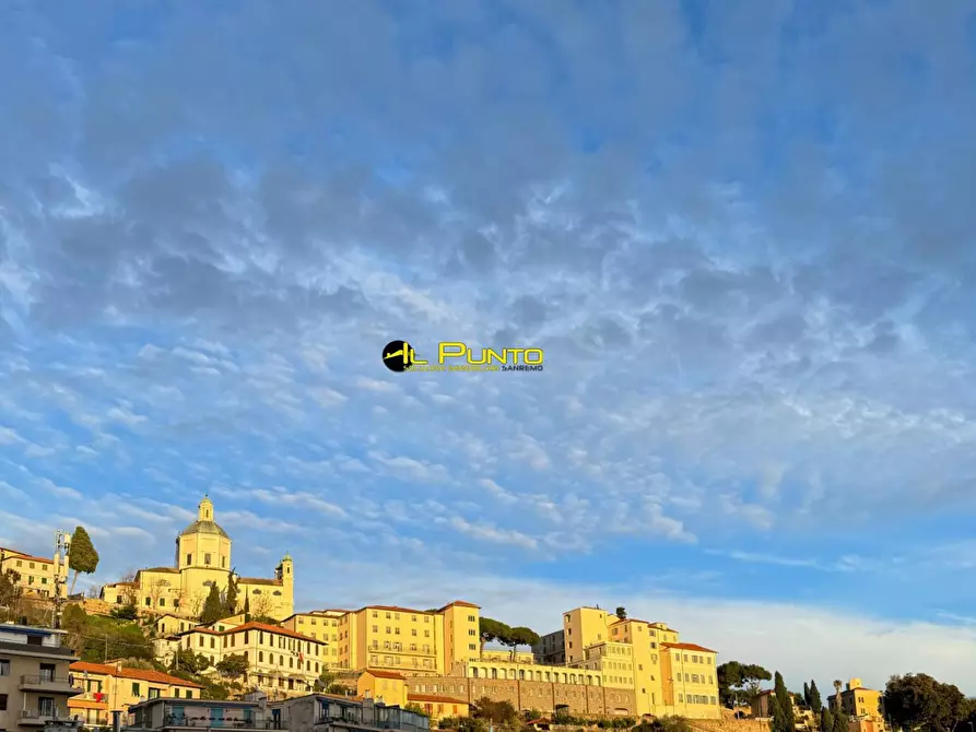 Immagine 4 di Attico in vendita  111 a San Remo