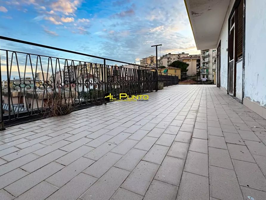 Immagine 10 di Attico in vendita  111 a San Remo