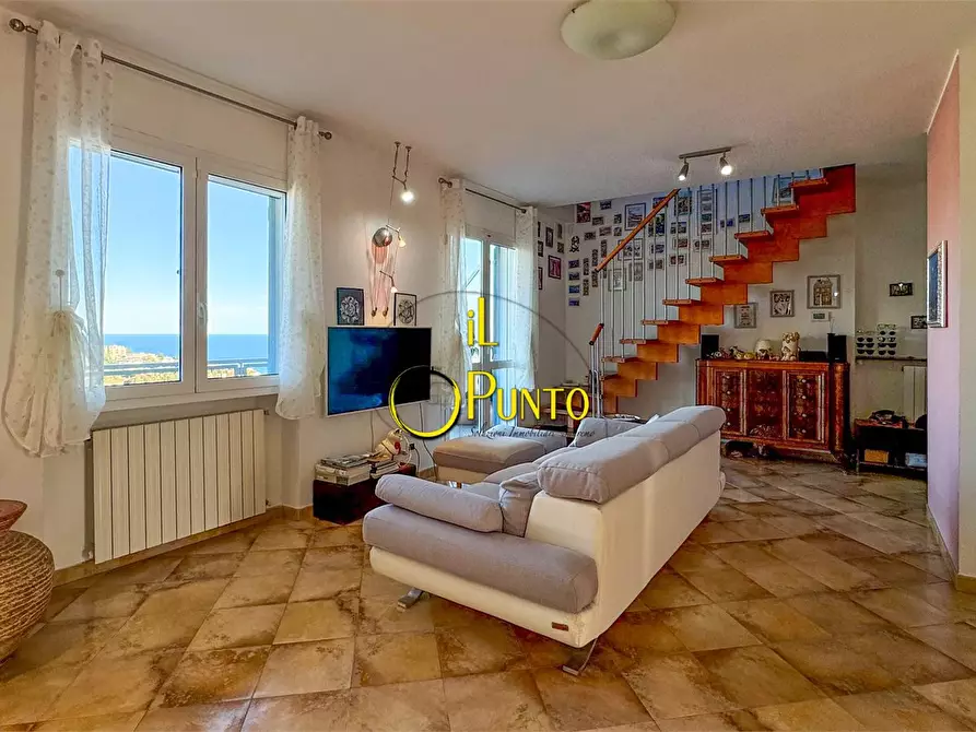 Immagine 2 di Attico in vendita  33 a San Remo