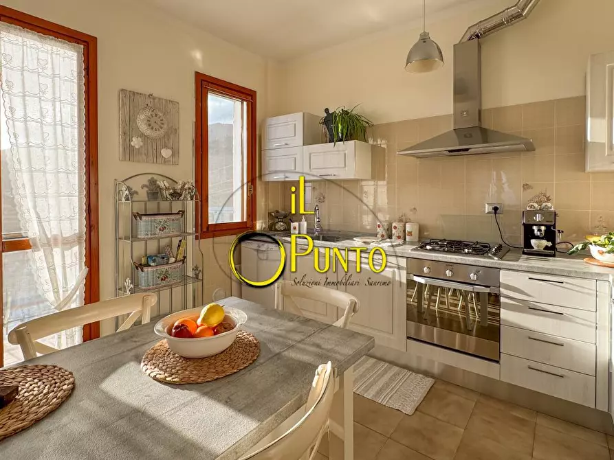 Immagine 9 di Villa in vendita  180 a San Remo