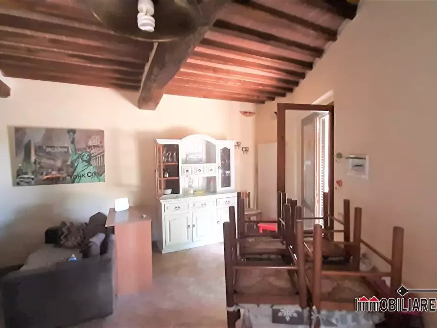 Immagine 2 di Appartamento in vendita  a Radicondoli