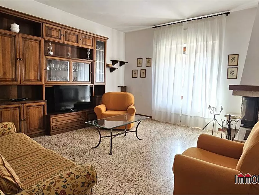 Immagine 1 di Appartamento in vendita  a Colle Di Val D'elsa