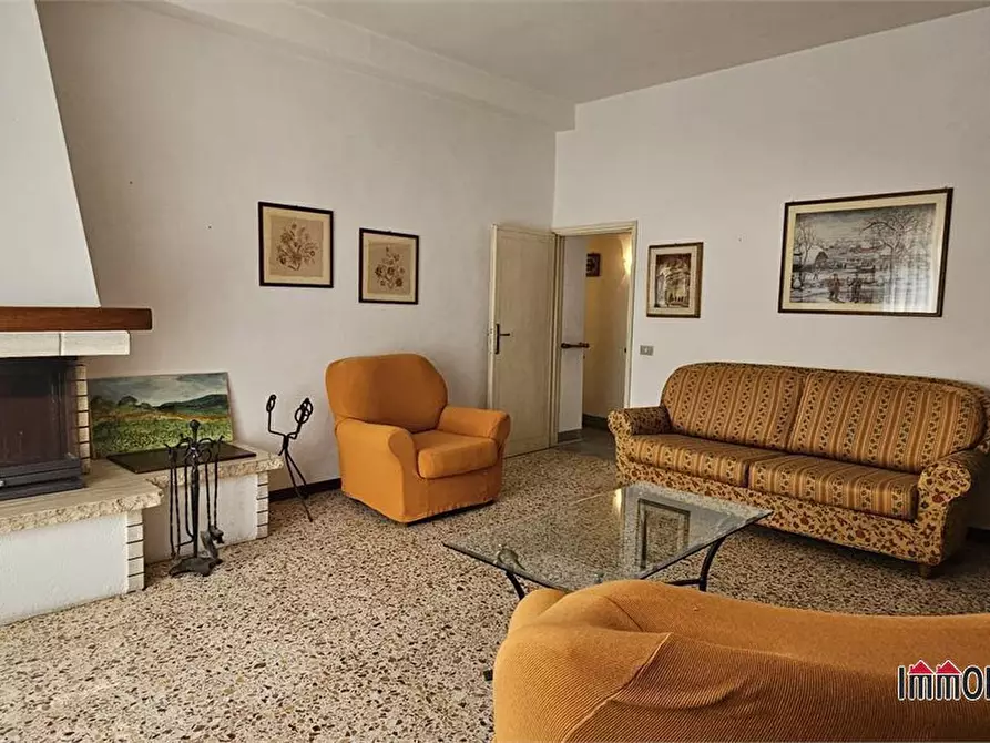 Immagine 4 di Appartamento in vendita  a Colle Di Val D'elsa