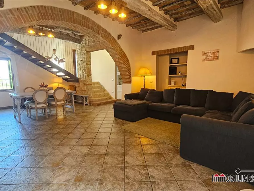 Immagine 3 di Rustico / casale in vendita  a Colle Di Val D'elsa