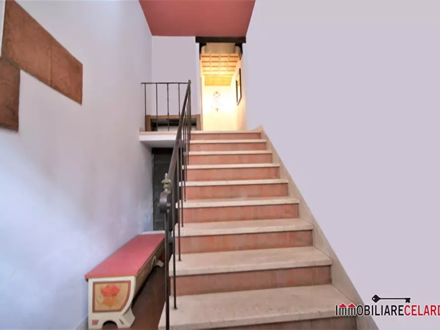 Immagine 4 di Appartamento in vendita  a San Gimignano