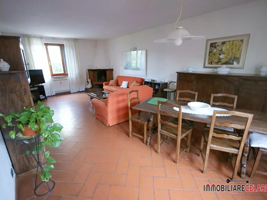 Immagine 2 di Appartamento in vendita  a Colle Di Val D'elsa