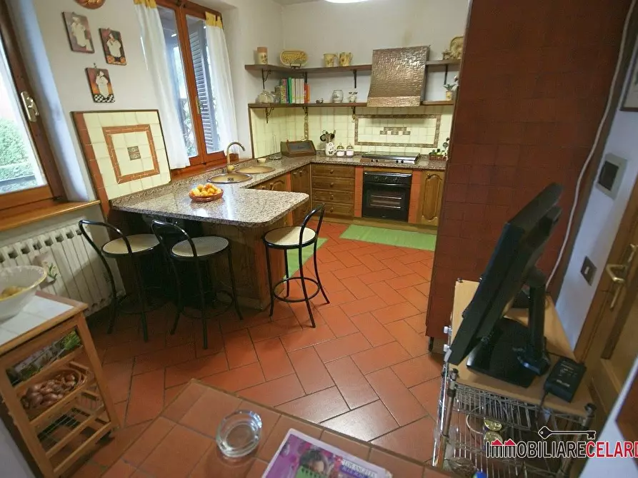 Immagine 8 di Appartamento in vendita  a Colle Di Val D'elsa
