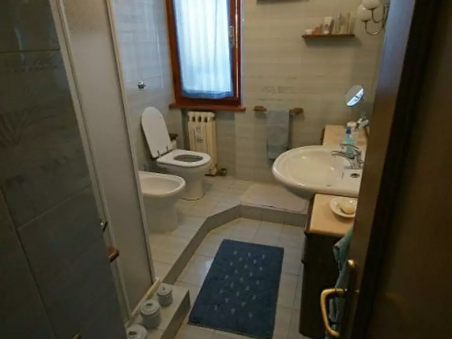Immagine 9 di Appartamento in vendita  a Colle Di Val D'elsa