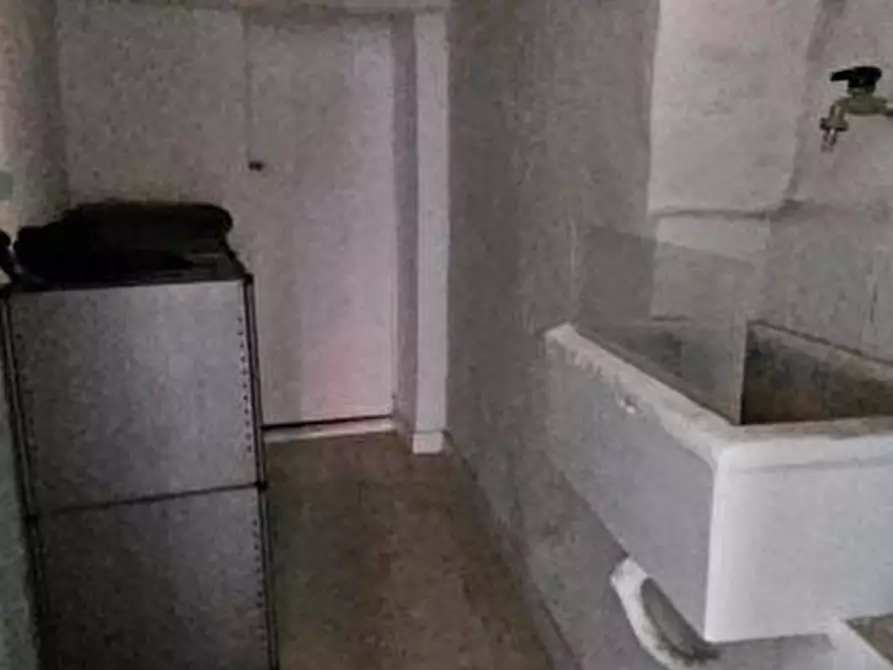 Immagine 8 di Negozio in affitto  a Colle Di Val D'elsa