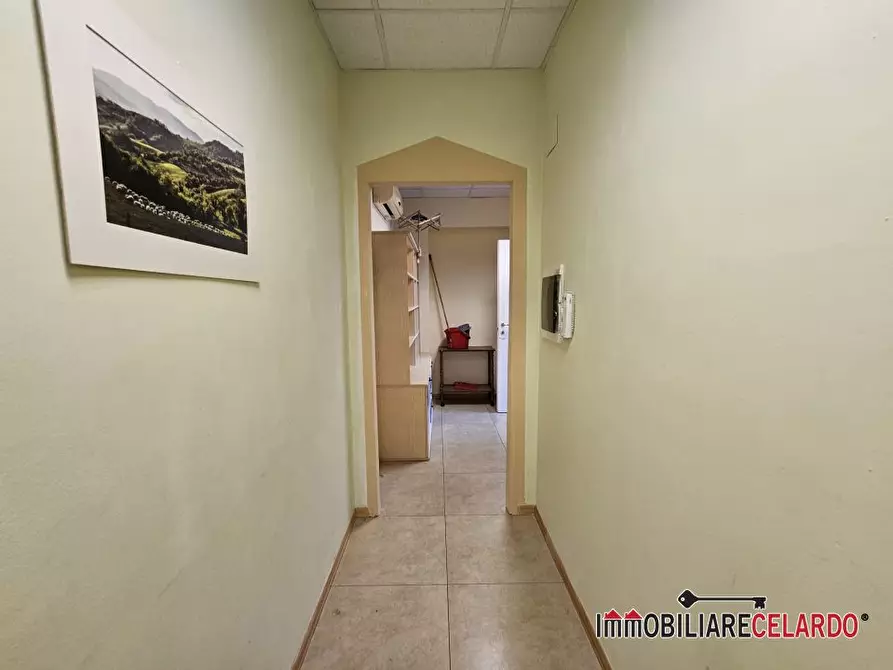 Immagine 8 di Ufficio in affitto  a Colle Di Val D'elsa