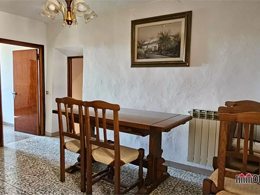 Immagine 1 di Appartamento in vendita  a Casole D'elsa