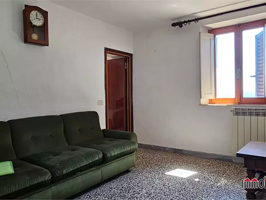 Immagine 2 di Appartamento in vendita  a Casole D'elsa