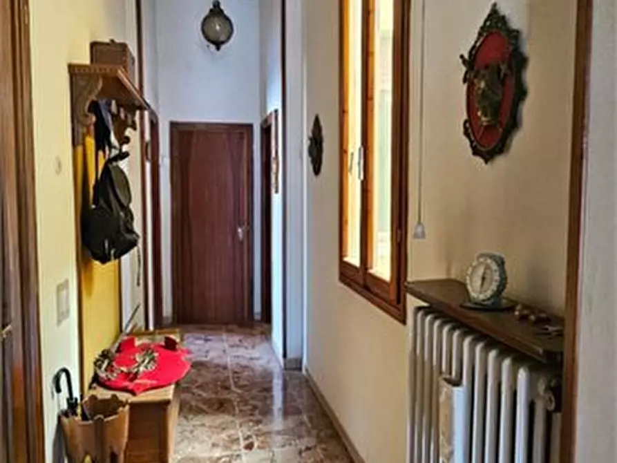 Immagine 4 di Appartamento in vendita  a Colle Di Val D'elsa