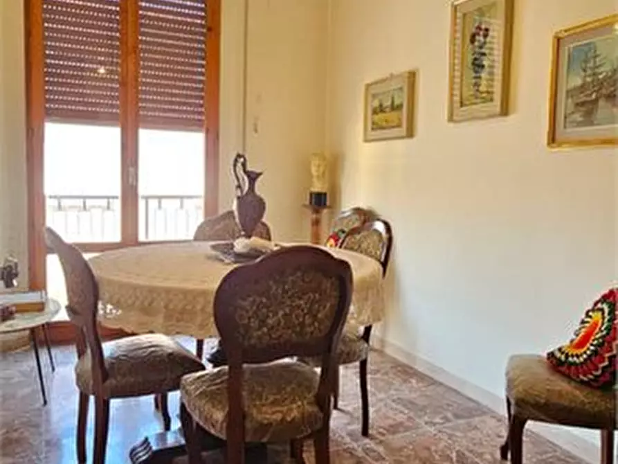 Immagine 6 di Appartamento in vendita  a Colle Di Val D'elsa