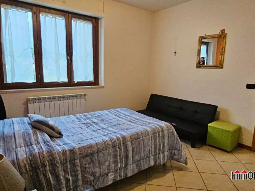 Immagine 10 di Appartamento in vendita  a Colle Di Val D'elsa