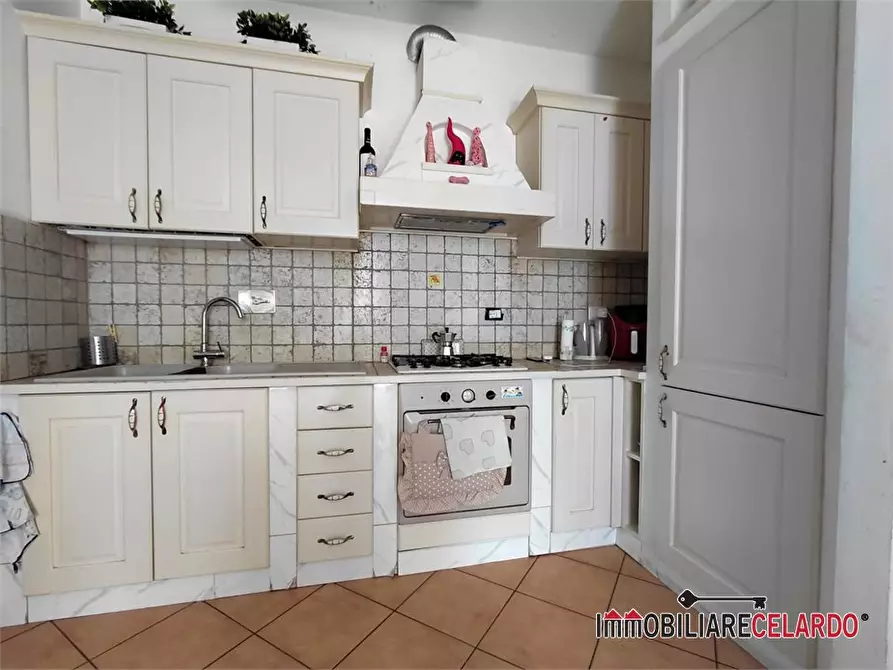 Immagine 10 di Appartamento in vendita  a Colle Di Val D'elsa