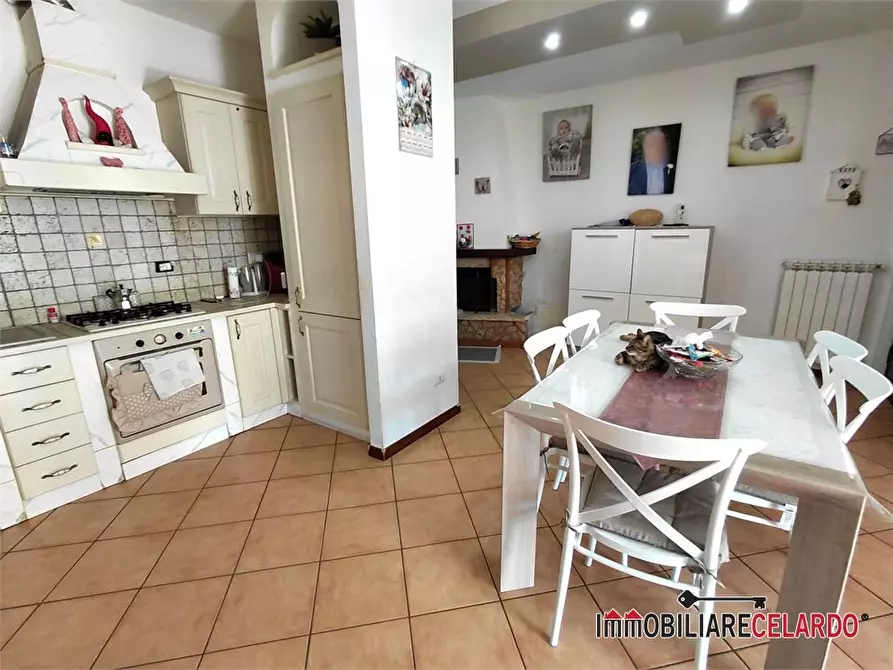 Immagine 3 di Appartamento in vendita  a Colle Di Val D'elsa