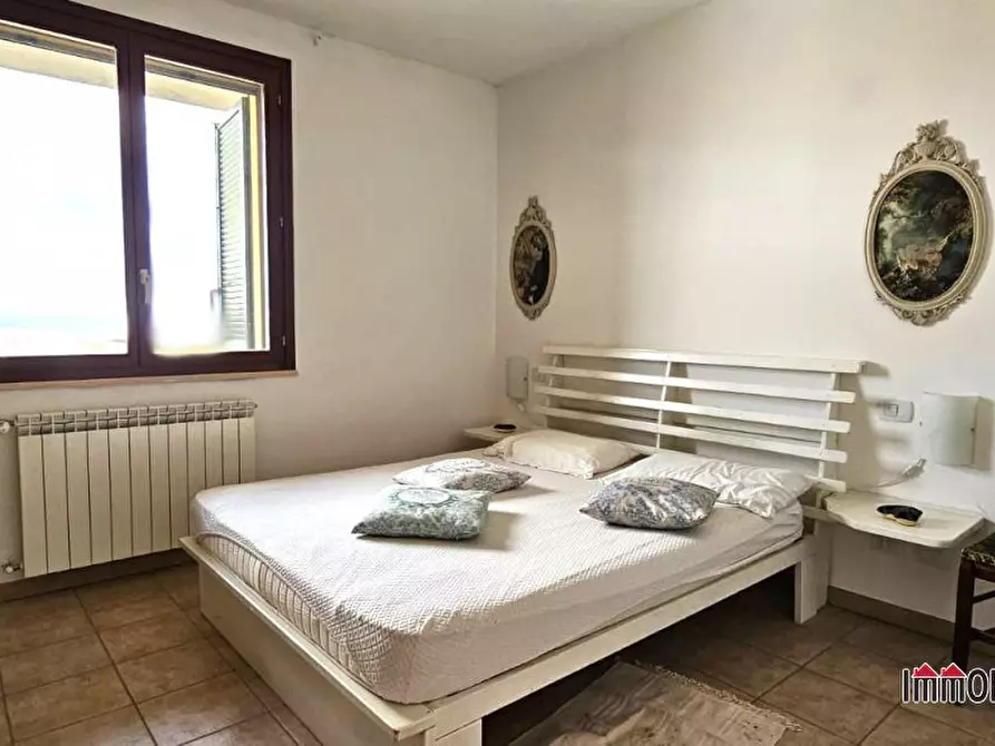 Immagine 8 di Appartamento in vendita  a Casole D'elsa