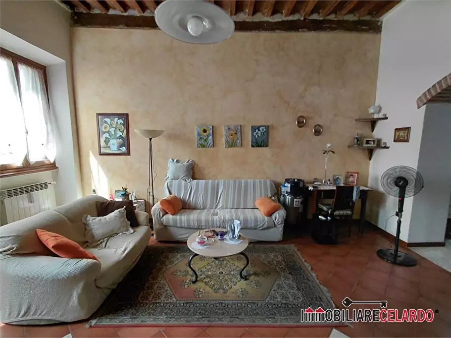 Immagine 3 di Appartamento in vendita  a Colle Di Val D'elsa