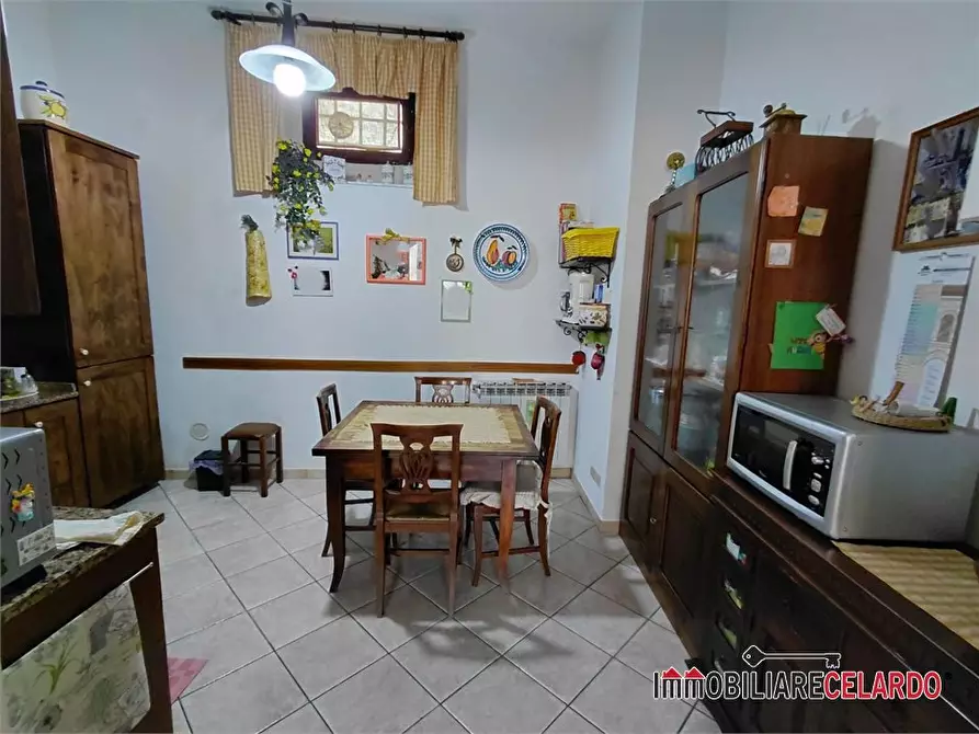 Immagine 10 di Appartamento in vendita  a Colle Di Val D'elsa