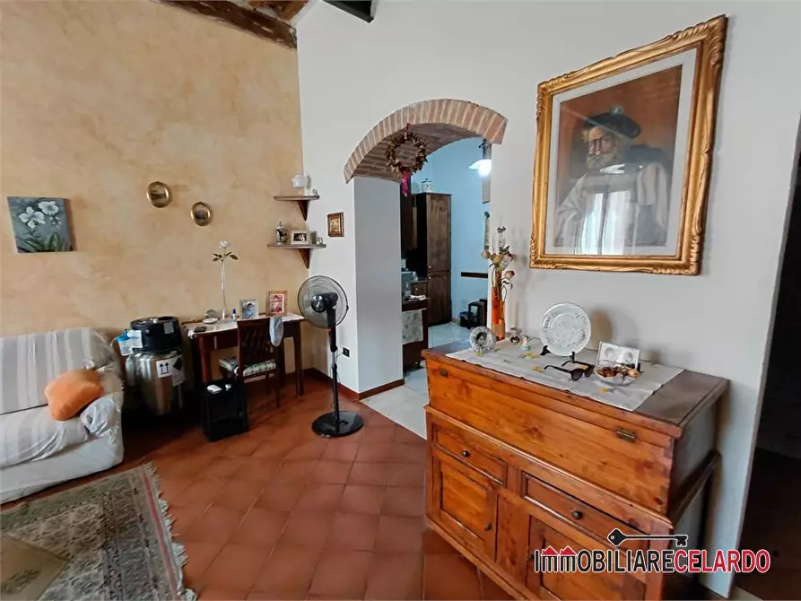 Immagine 8 di Appartamento in vendita  a Colle Di Val D'elsa