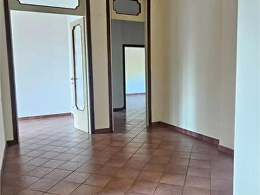 Immagine 8 di Appartamento in vendita  a Poggibonsi