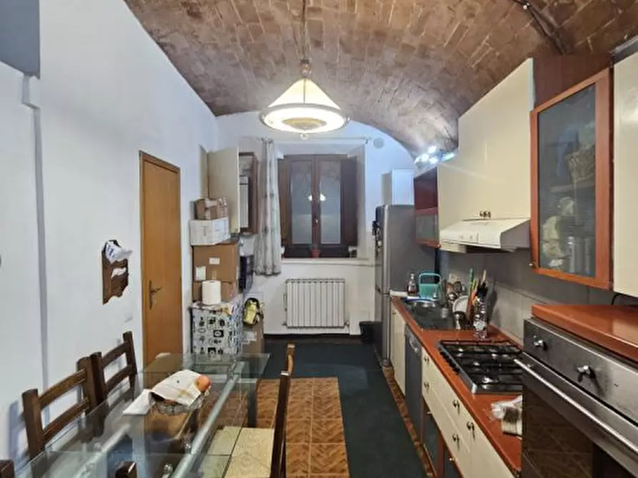 Immagine 5 di Appartamento in vendita  a Siena