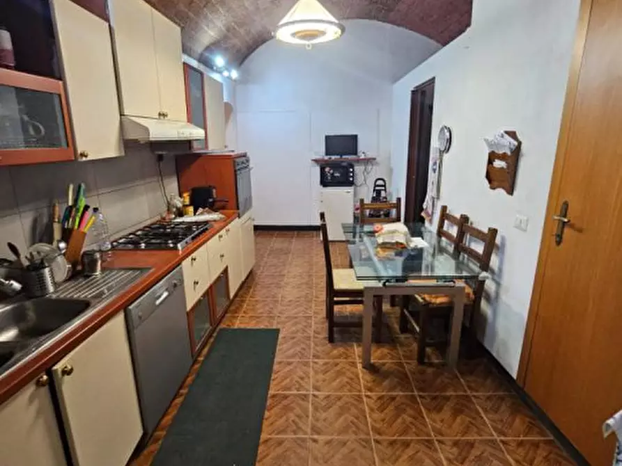 Immagine 2 di Appartamento in vendita  a Siena