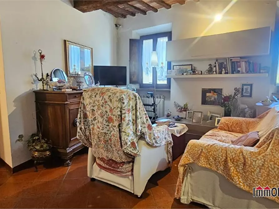 Immagine 4 di Appartamento in vendita  a Colle Di Val D'elsa
