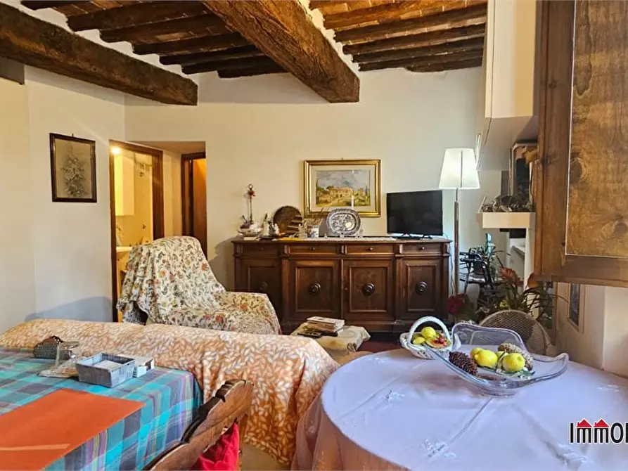 Immagine 10 di Appartamento in vendita  a Colle Di Val D'elsa