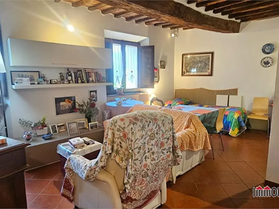 Immagine 2 di Appartamento in vendita  a Colle Di Val D'elsa