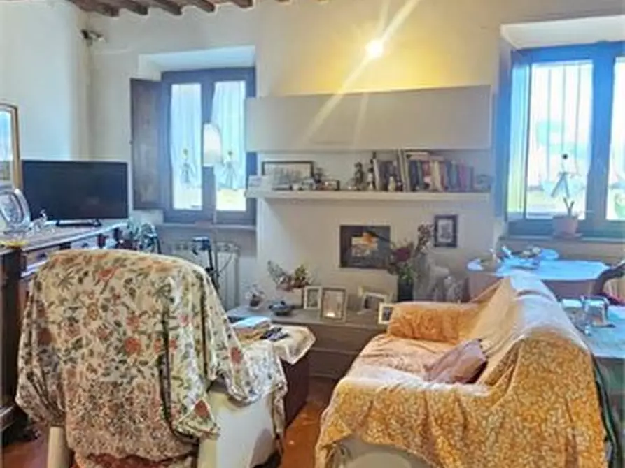 Immagine 3 di Appartamento in vendita  a Colle Di Val D'elsa
