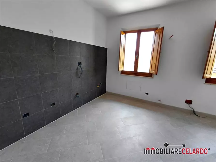 Immagine 6 di Appartamento in vendita  a Colle Di Val D'elsa
