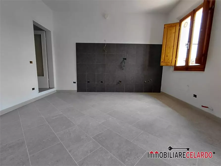 Immagine 4 di Appartamento in vendita  a Colle Di Val D'elsa