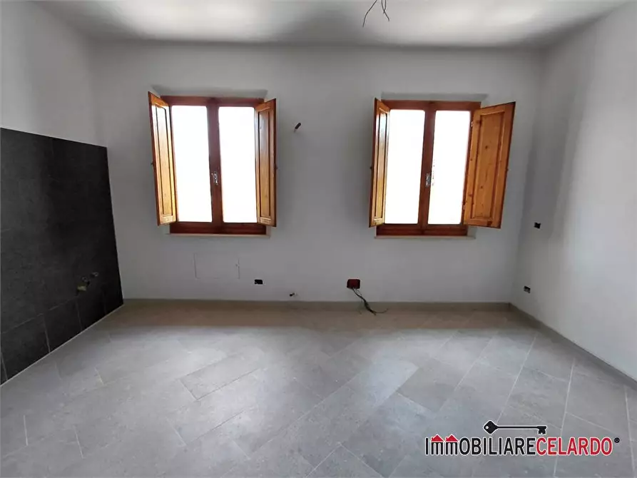 Immagine 2 di Appartamento in vendita  a Colle Di Val D'elsa