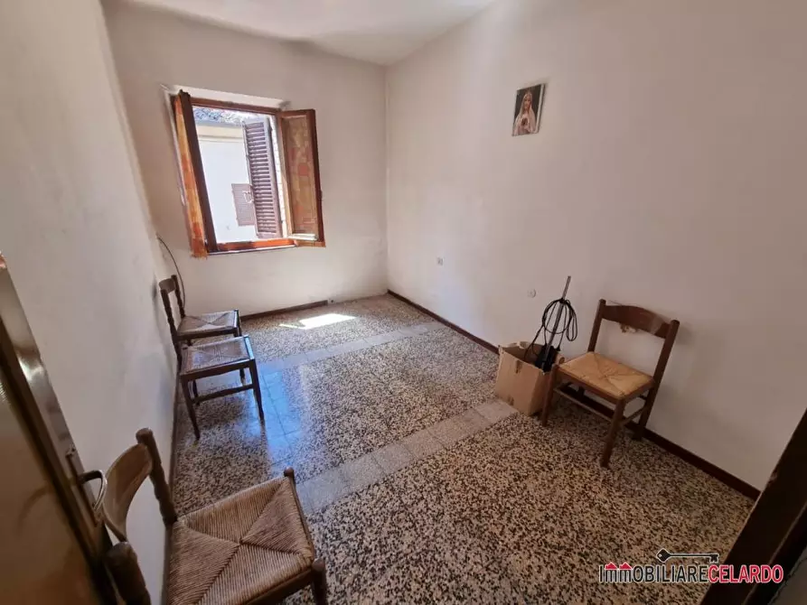 Immagine 4 di Appartamento in vendita  a San Gimignano