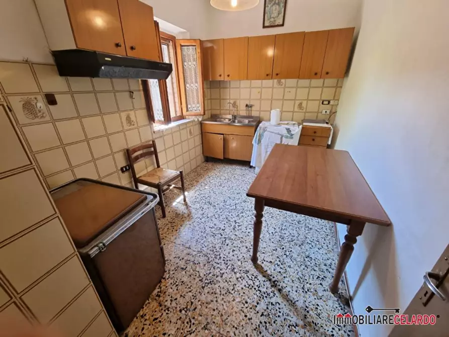 Immagine 1 di Appartamento in vendita  a San Gimignano