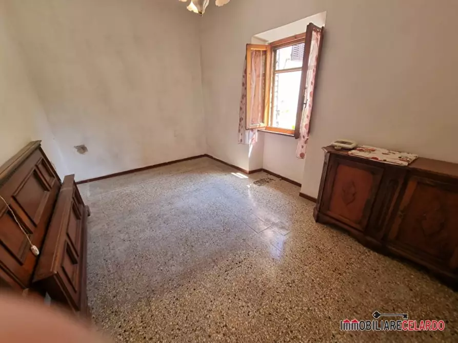 Immagine 3 di Appartamento in vendita  a San Gimignano
